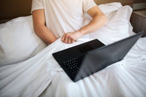 Ist Ihr Penis beim Masturbieren erigiert und beim Sex schlaff?